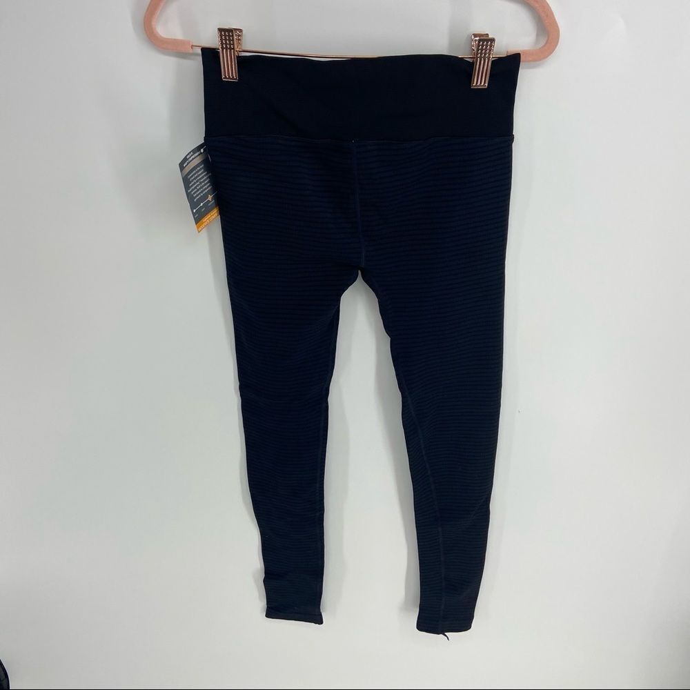 NUX Black gray striped cropped 3/4 Midrise compression legging NWT womens M